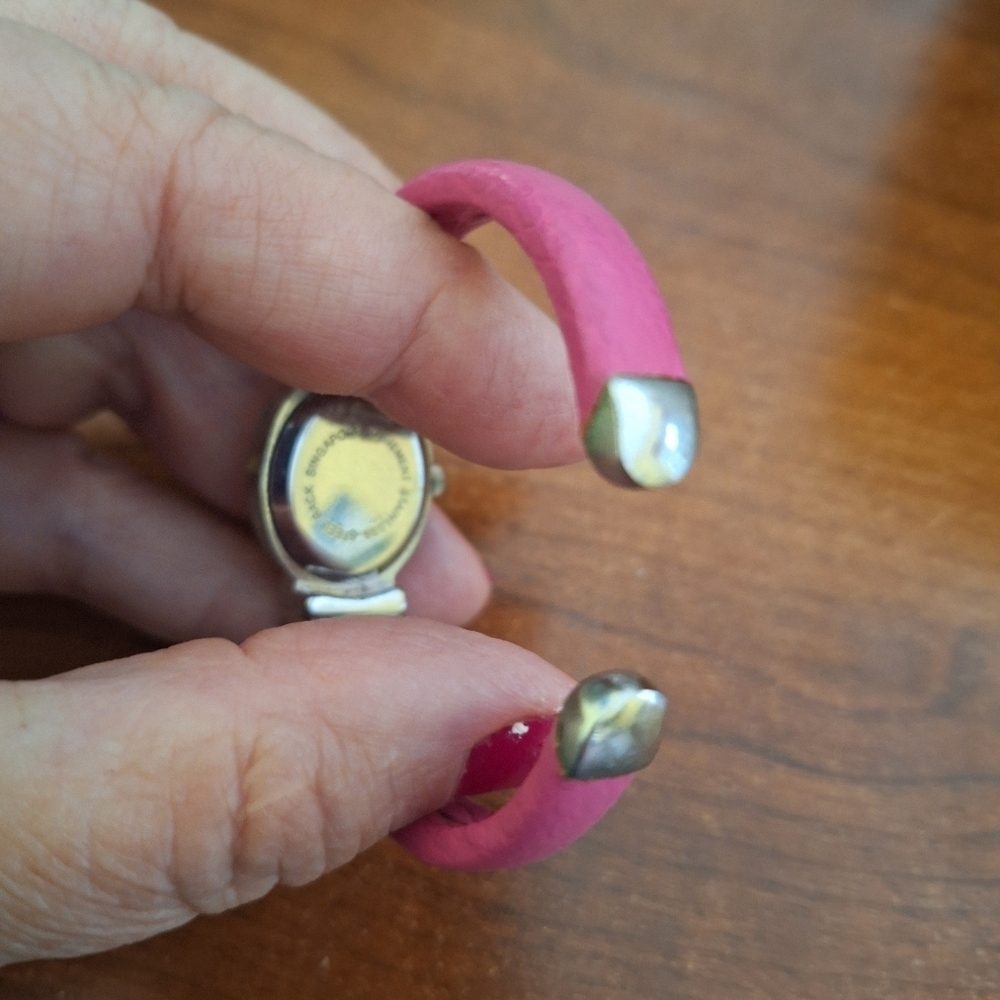 EIKON WOMENS CUFF WATCH - Picture 3 of 12